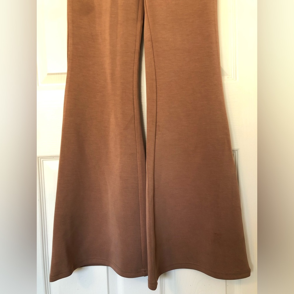 Guess Flare- Leg pant (S) - Picture 5 of 16